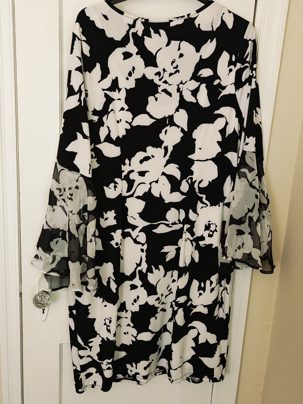 Cato Black and White Floral Dress - Picture 2 of 7
